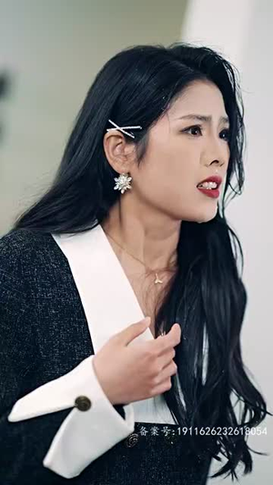 离婚后,五位爸爸来给我撑腰(离婚后五位爸爸来给我撑腰) 离婚后,五位爸爸来给我撑腰(离婚后五位爸爸来给我撑腰)河马免费短剧