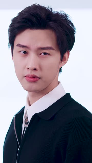 闪婚后首富老公装穷上瘾(90集) 闪婚后首富老公装穷上瘾(90集)最火短剧热播中