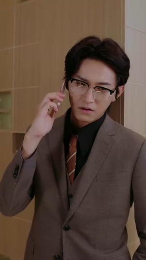 穿剧中我替窝囊女主战翻全场(30集) 穿剧中我替窝囊女主战翻全场(30集)甜宠短剧推荐