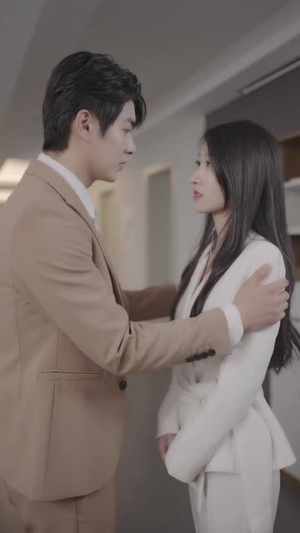 夫人别装了，邱总来真的（93集）每天分享短剧