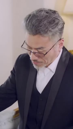 欧秘书对我下手了(24集) 欧秘书对我下手了(24集)超好看古装短剧