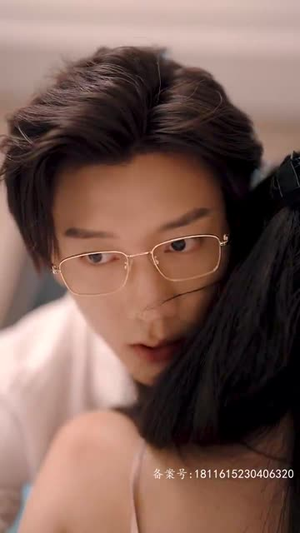 少将大人轻轻宠（100集）热门短剧免费看