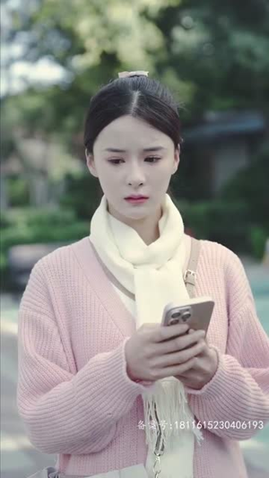 穿进末世后，我与仇人同居了（71集）短剧热播推荐