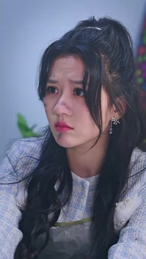 刚退役,就和逃婚大小姐同居(98集) 刚退役,就和逃婚大小姐同居(98集)精彩热门短剧