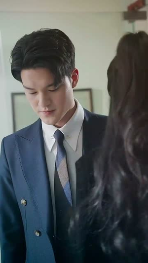 奇葩兄长（53集）爆款短剧一起追