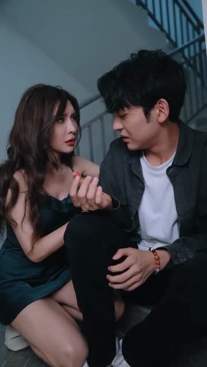 贴身保安（32集）最新火爆短剧