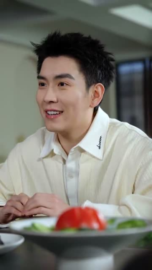 薄先生他见不得光(73集) 薄先生他见不得光(73集) 女主谁演的