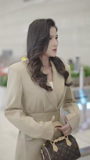 完蛋情书送错女老板（72集） 短剧热门分享