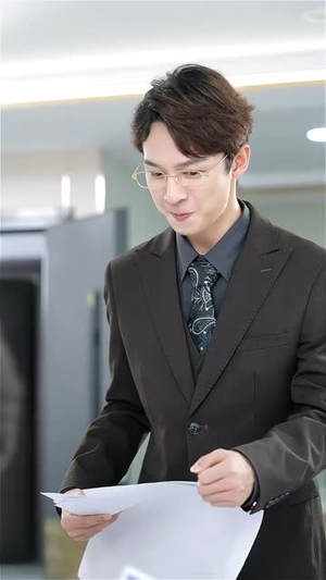 带娃大叔偷走叶小姐的心 (41集) 直接追到结尾