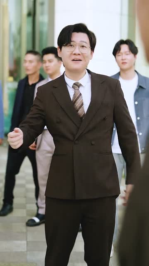 乡村小圣医 (80集)完整版