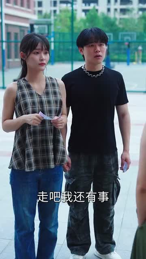 开局抽奖被姐姐们宠上天  (80集)好看的短剧分享