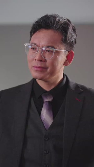 我签到就有钞能力 (61集)不用花钱看全剧