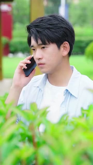 失恋逆袭，校花追我不放手 (80集) 最火爆的短剧