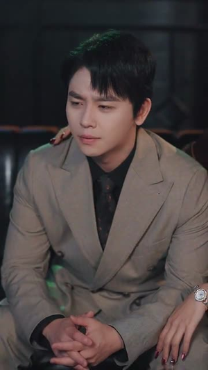 退役后我觉醒了黄金瞳（82集）亿万短剧抢先看