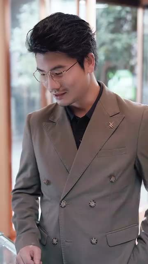 好久不见秦队长（80集）一个短剧看全集