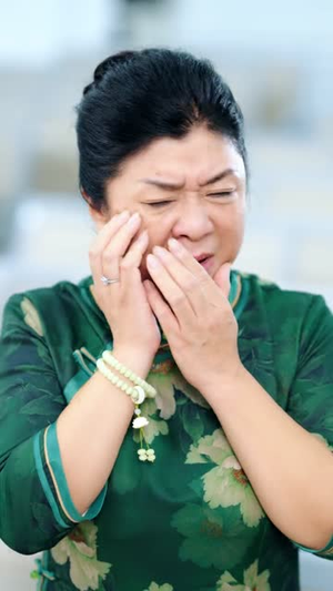 寿命只剩一天，还不发疯等什么呢 (70集) 夸克在线观看