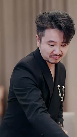 出狱后,我举世无双(69集) 出狱后,我举世无双(69集)一口气追完全集