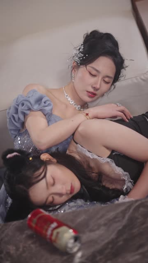 战神房东:开局女总裁上门求合租(78集) 战神房东:开局女总裁上门求合租(78集)好看的短剧