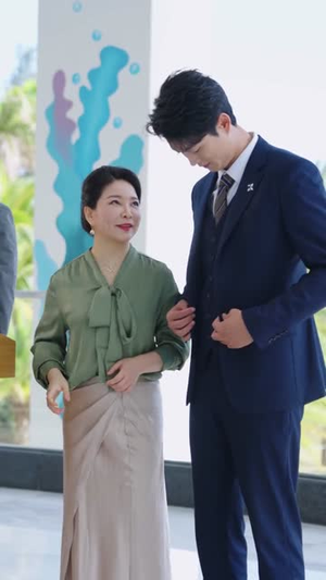 真千金她只想学习,意外成团宠(68集) 真千金她只想学习,意外成团宠(68集)第32集