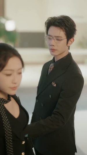 她自万丈荣光(75集) 她自万丈荣光(75集)全网独播免费看