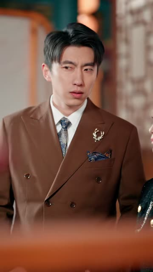 天眼鉴宝：从东莞保安开始逆袭（97集）一个短剧看全集