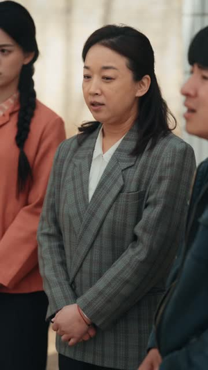 虎妈重生，带三个女儿涅槃（60集）每天短剧分享