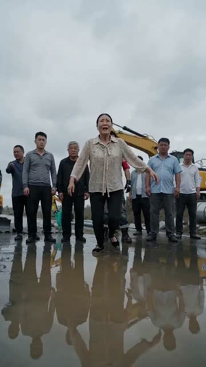 收回五百万修的路后,全村人后悔了(40集) 收回五百万修的路后,全村人后悔了(40集)口碑爆棚免费看