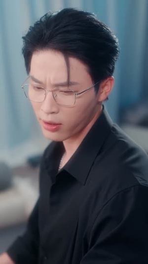 仙界归来,绝美师尊成了我老婆(73集) 仙界归来,绝美师尊成了我老婆(73集)免费短剧看全集