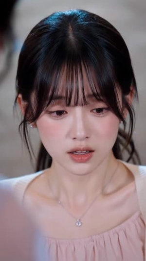 错位二十年订婚宴撕碎保姆美梦(31集) 错位二十年订婚宴撕碎保姆美梦(31集)热门短剧追不停