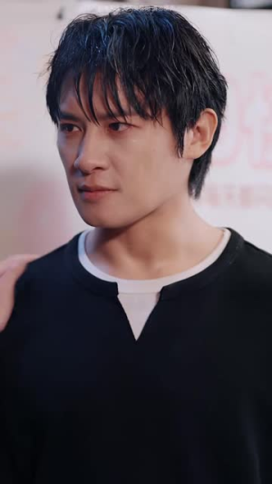 她弃我如敝履,我亮身份覆她江山(70集) 她弃我如敝履,我亮身份覆她江山(70集)在线播放