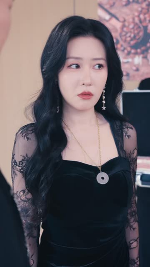 女儿受辱,妈妈归来掀翻全场(63集) 女儿受辱,妈妈归来掀翻全场(63集)经典老剧免费看