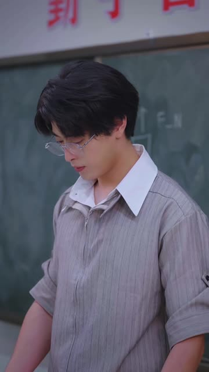 这个班主任不一般(101 集) 这个班主任不一般(101 集)爆火短剧推荐