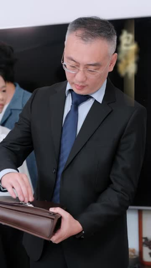 晚晴不晚（72 集）悬疑短剧推荐