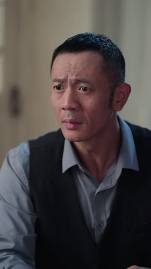 潜龙1:深渊之下(139 集) 潜龙1:深渊之下(139 集)上热门短剧