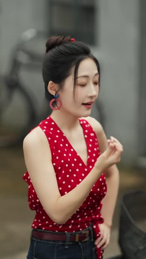 穿书八零,一家子炮灰要洗白(50 集) 穿书八零,一家子炮灰要洗白(50 集)精彩短剧免费看