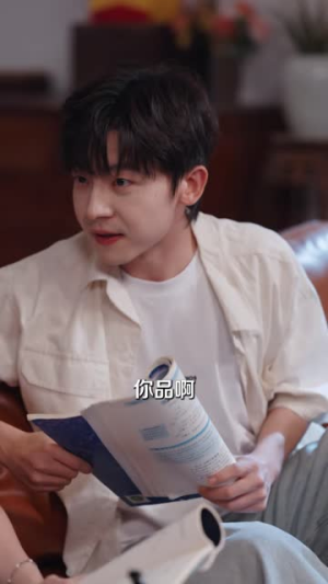 两个转校生(40 集) 两个转校生(40 集)免费看全集